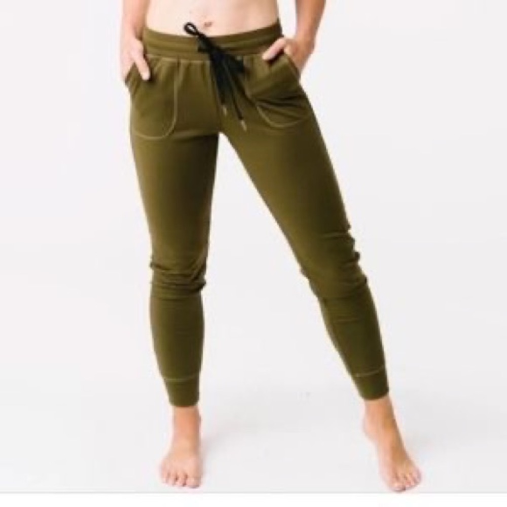 Zyia Unwind Joggers
